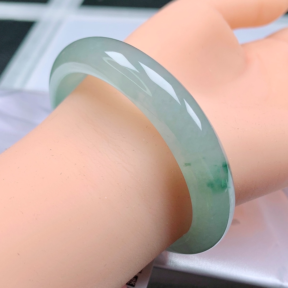 55圈贵妃天然A货翡翠飘花手镯冰透冰透起胶正圈手镯女士玉镯