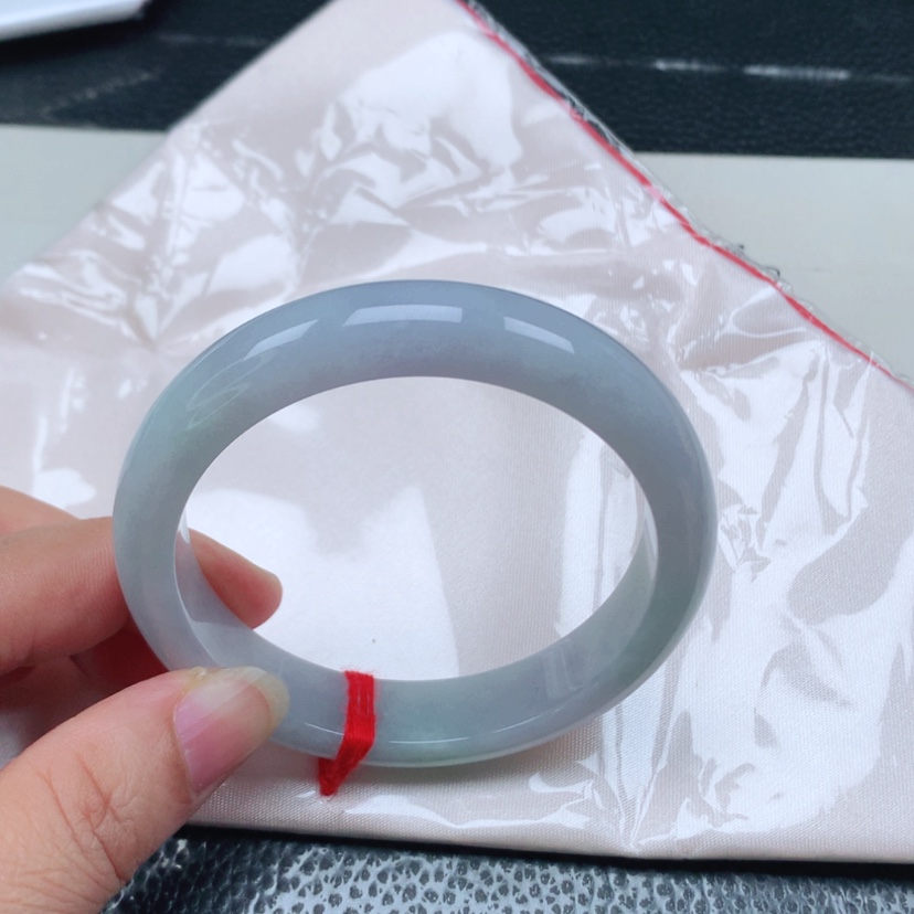 【闪购商品】翡翠手镯未镶嵌腊**子