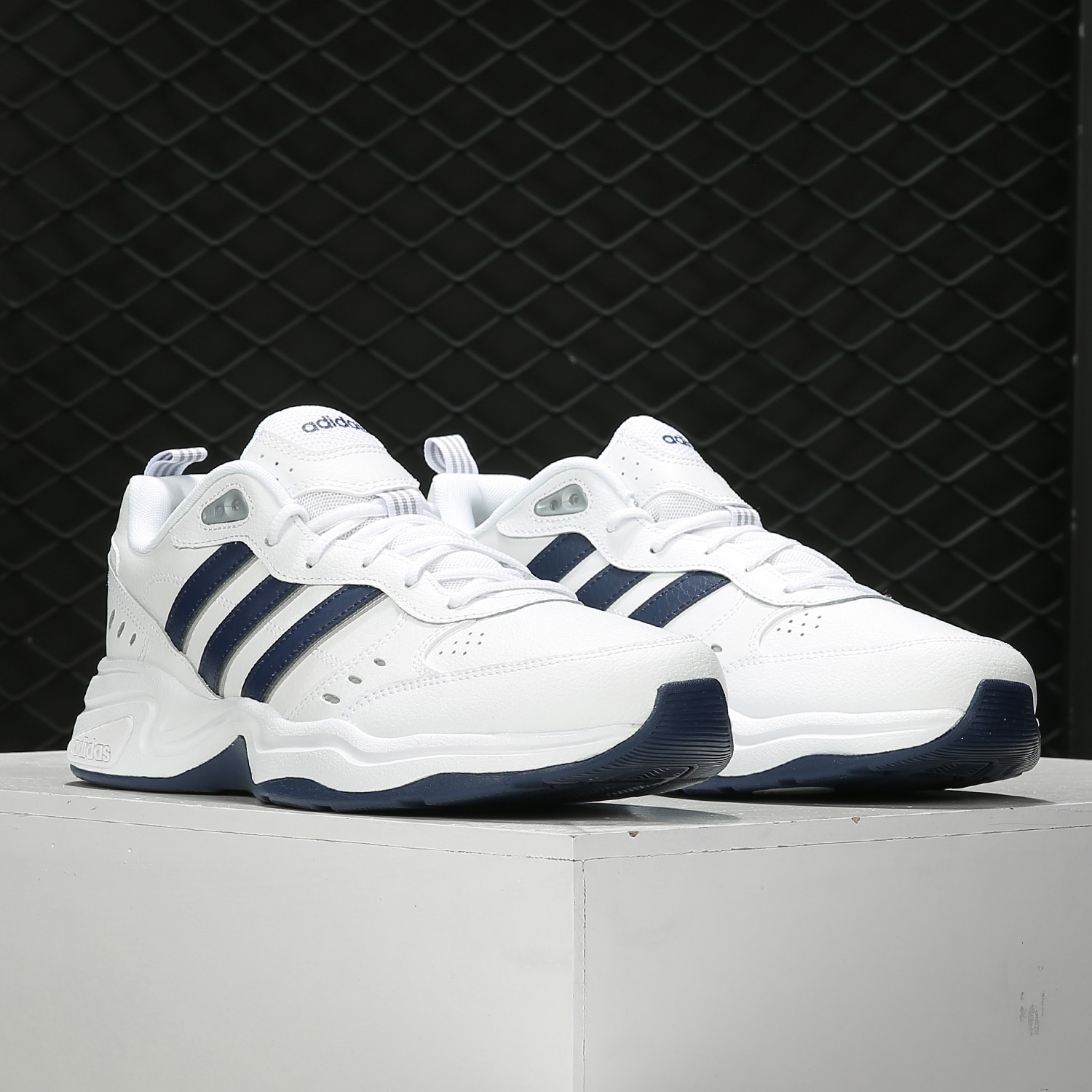 Adidas/阿迪达斯正品 NEO STRUTTER 男女同款运动跑步鞋 EG2654