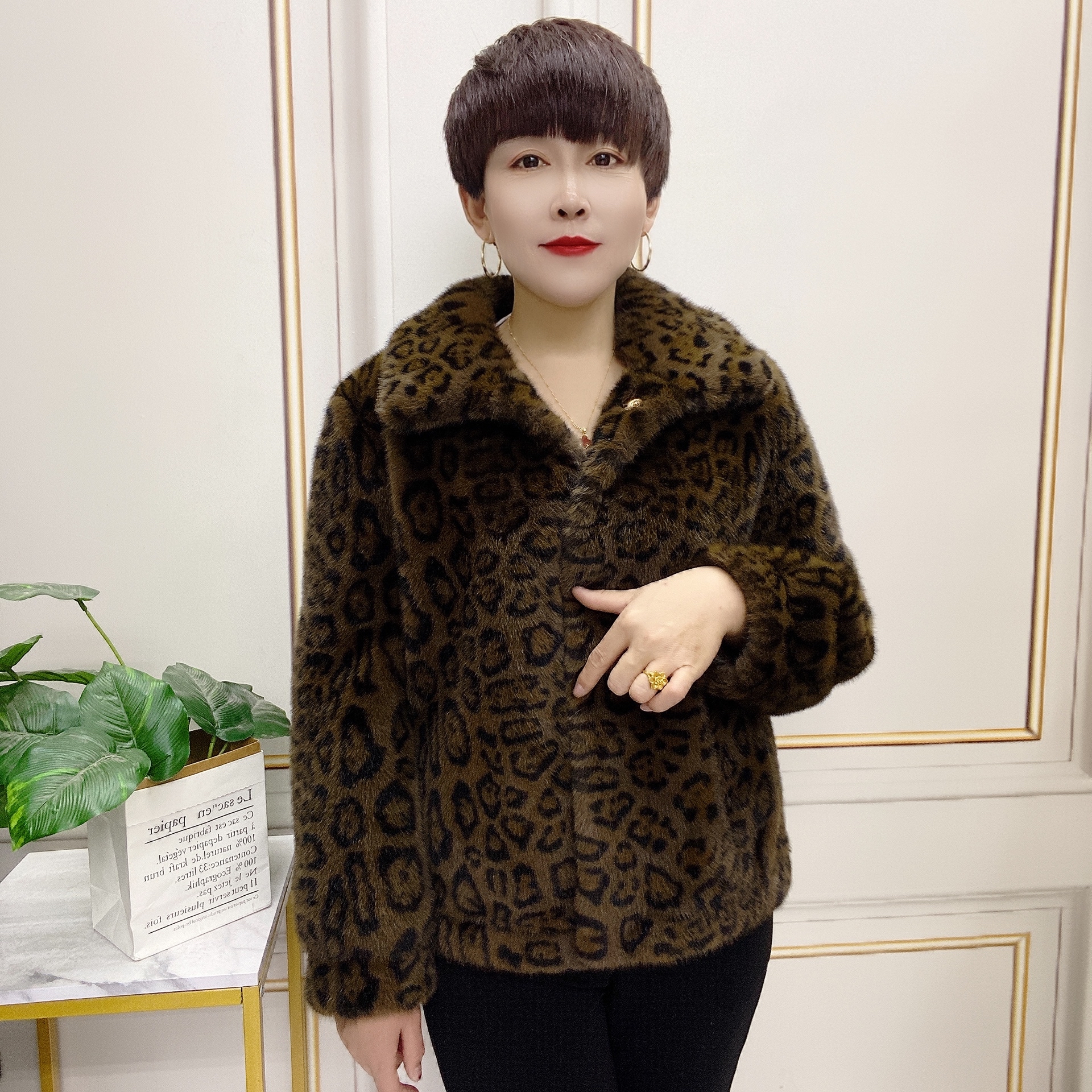 原版正品时尚气质欧貂绒【豹纹翻领】保暖外套