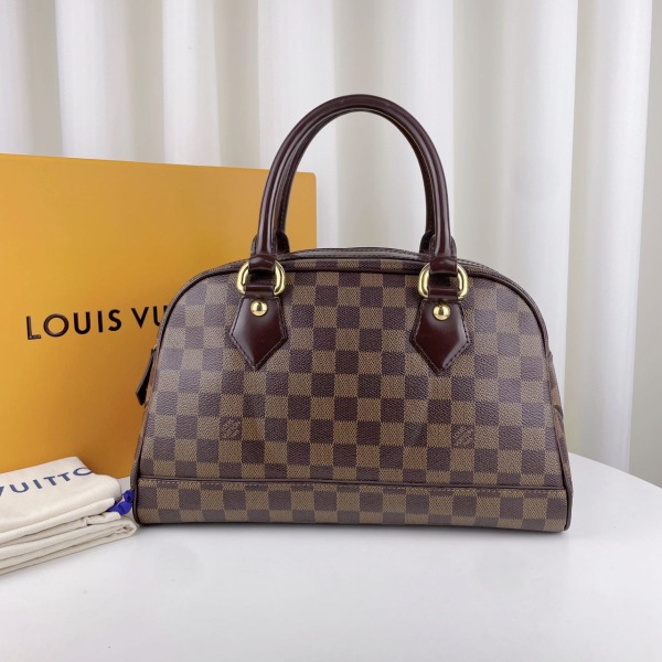 妃鱼/95新/路易威登/Louis Vuitton/单肩包/市场价12000