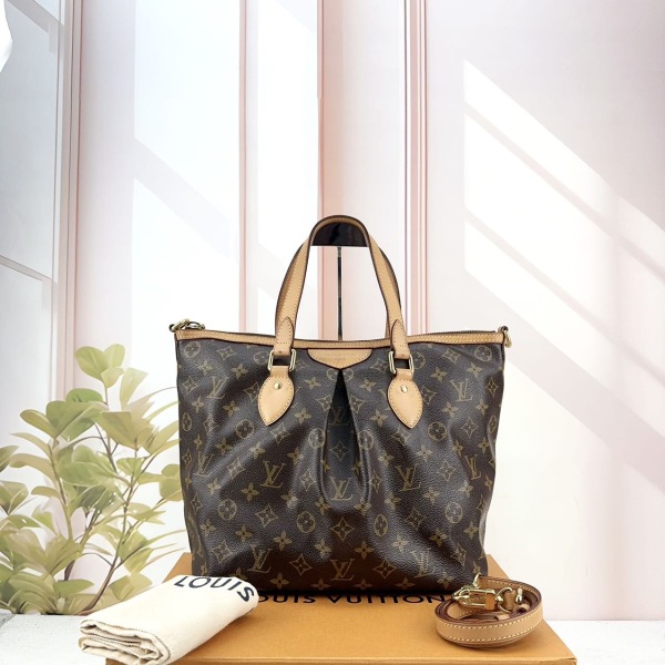妃鱼/95新/路易威登/Louis Vuitton/手提包/市场价38000