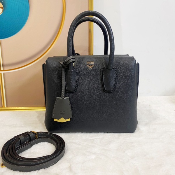 妃鱼/95新/MCM/MCM/单肩包/市场价12000