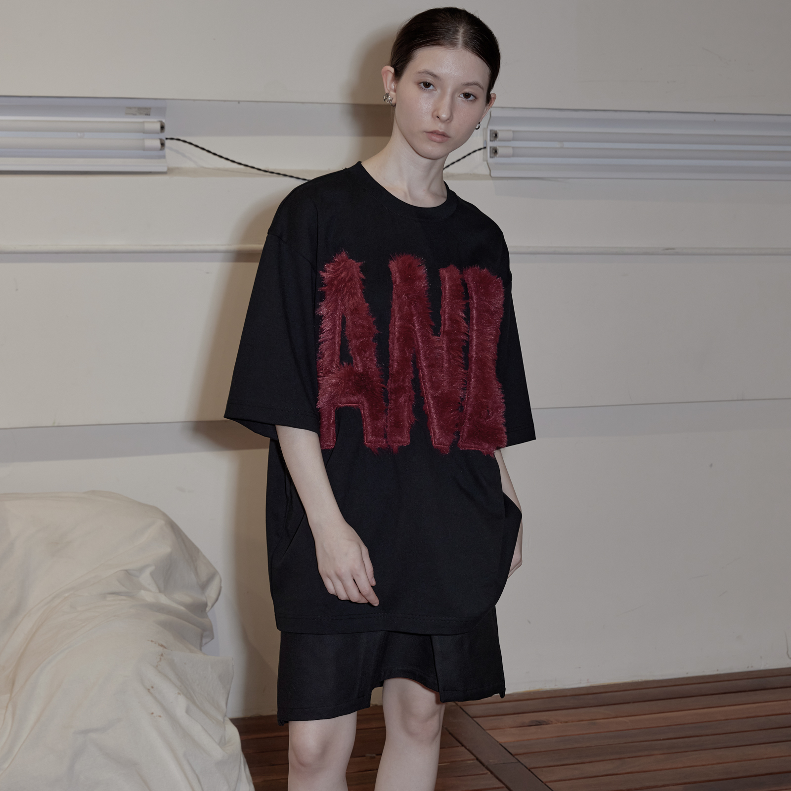 andnever e 毛毛刺绣短袖夏季时尚宽松休闲圆领T恤