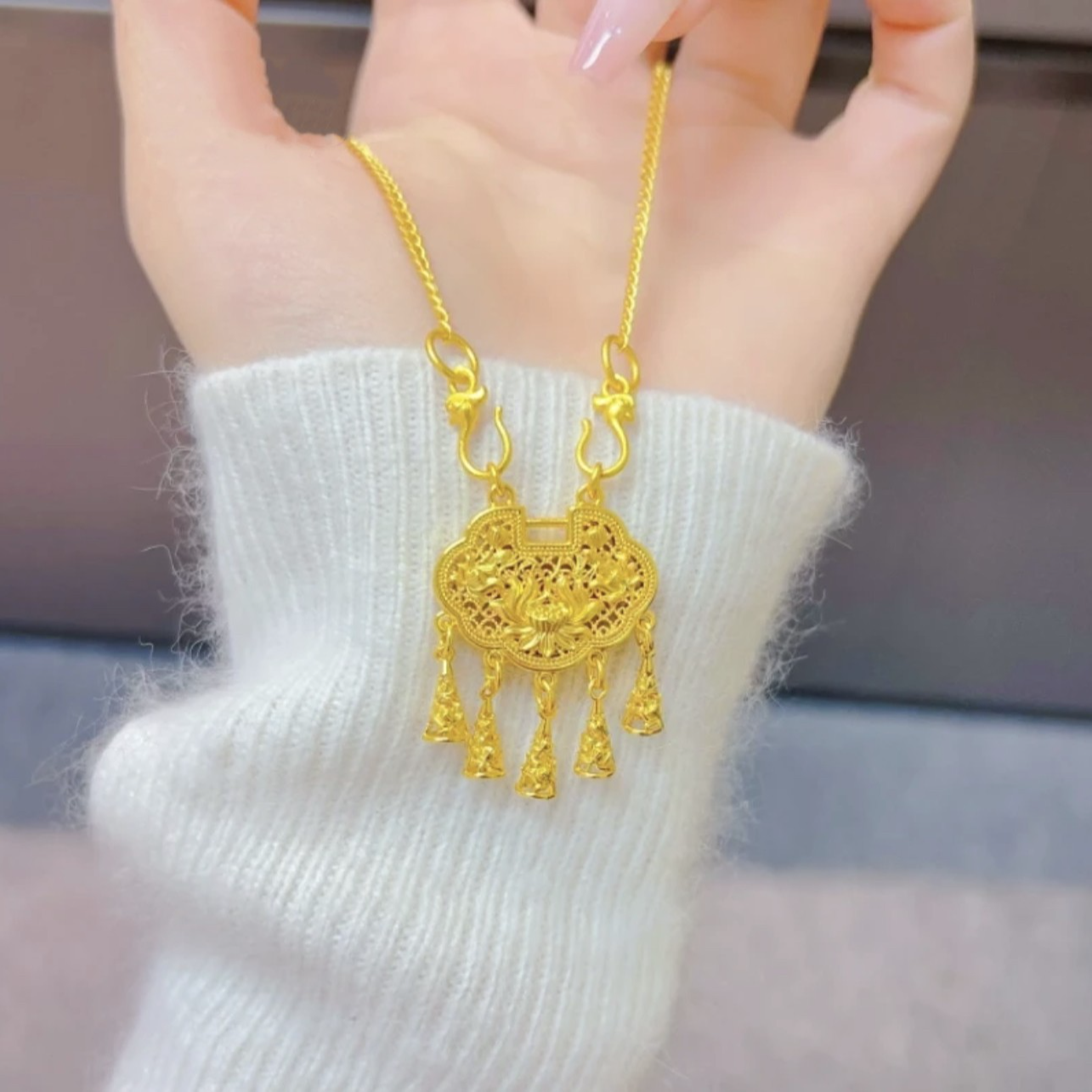 铜合金项链 同心莲金锁吊坠富贵吉祥流苏莲花时尚百搭锁骨链