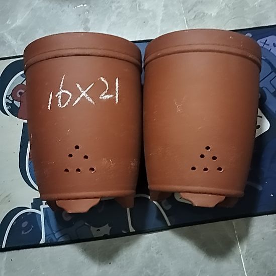 紫砂20CM（含）-50CM（不含）红泥三线两个瑕疵