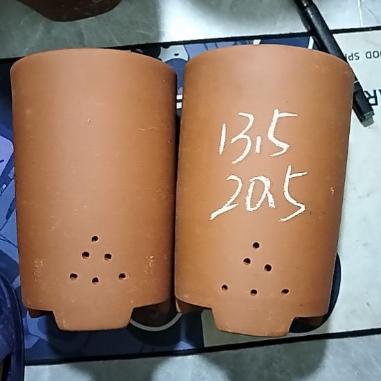 紫砂20CM（含）-50CM（不含）红泥大笔筒两个微瑕