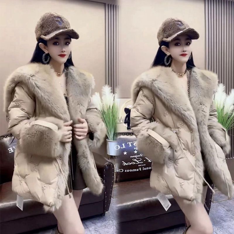 欧货羽绒服大毛领中长款刺绣羽绒服女外套2023冬季新款韩版时尚