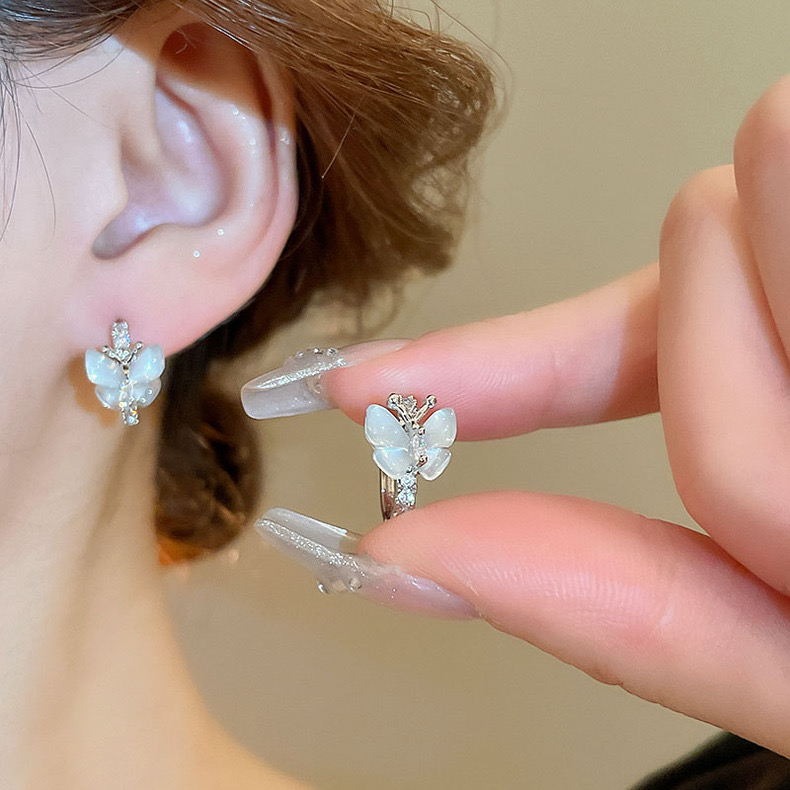 铜合金耳饰 超闪小清新蝴蝶耳扣睡觉免摘耳环设计感个性时尚耳饰