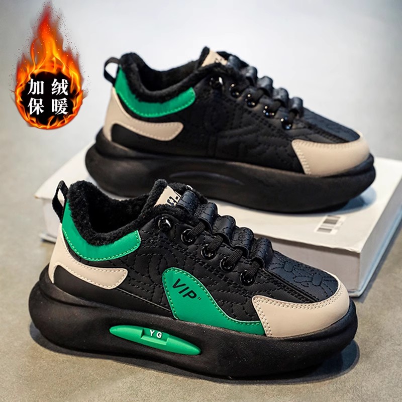 巴布豆男童鞋子冬季款儿童加绒二棉鞋运动鞋中大童黑色男孩板鞋潮