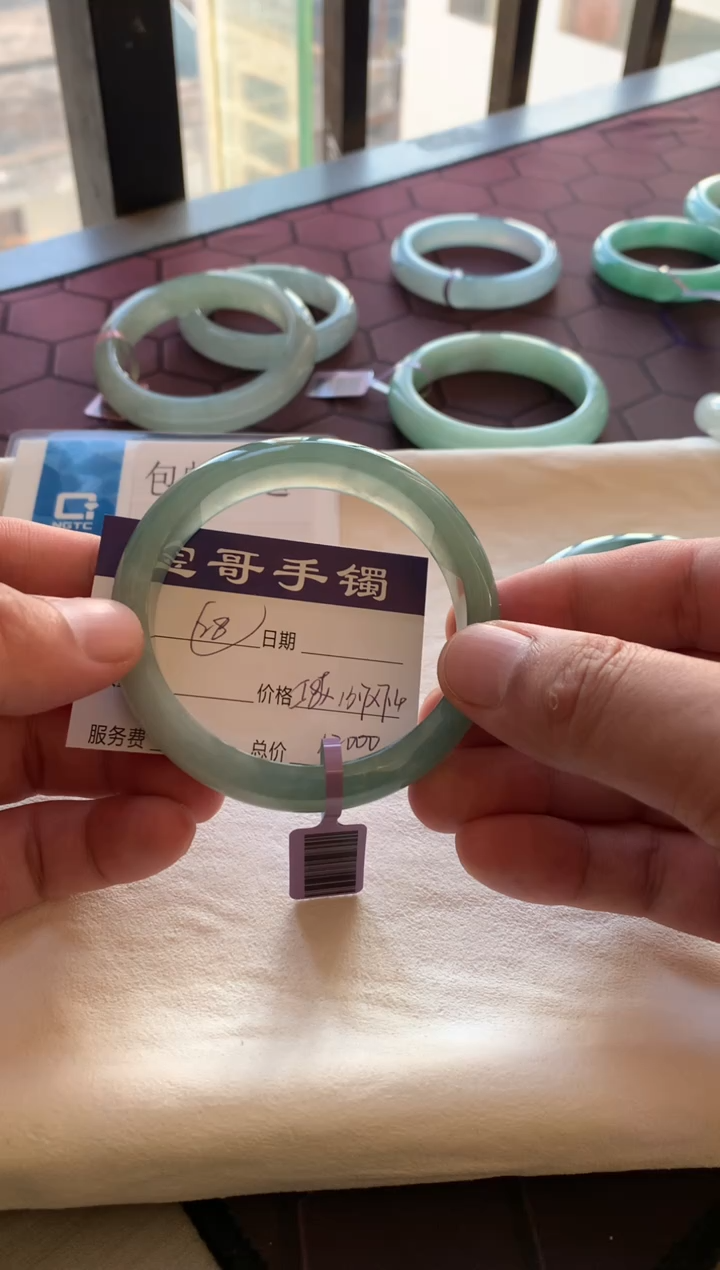【闪购商品】翡翠手镯未镶嵌28