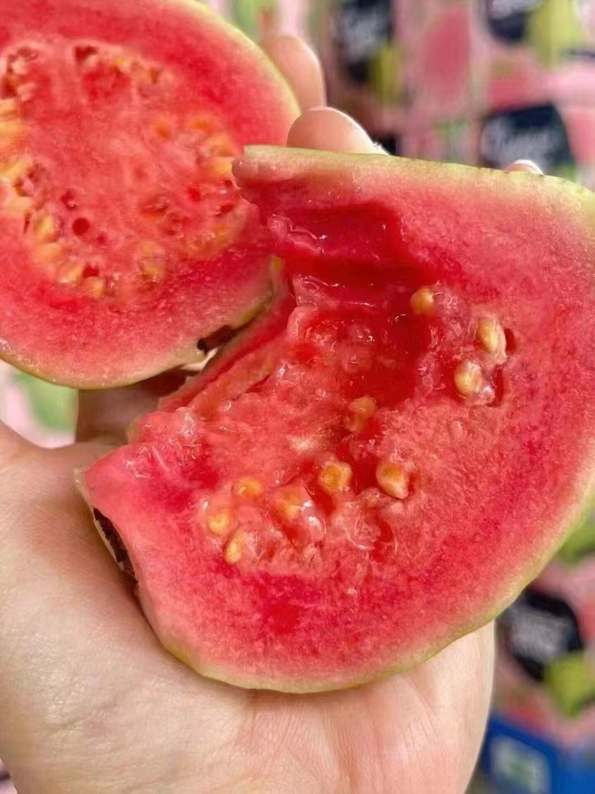 「王鲜生」红心草莓芭乐一箱四斤左右8-10个新鲜草莓