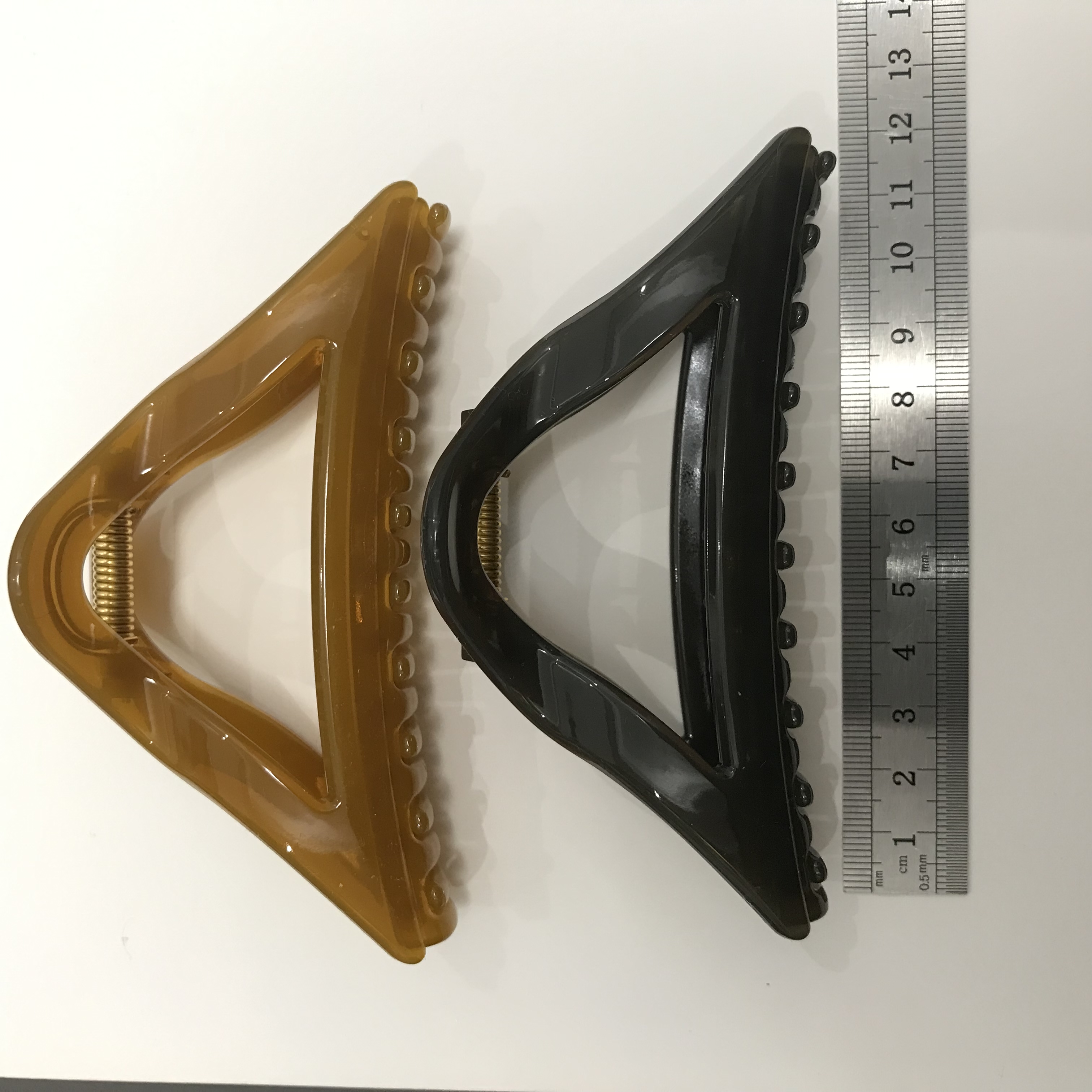 树脂气质百搭11厘米中号三角抓夹（4指半空间）（产品无完美）