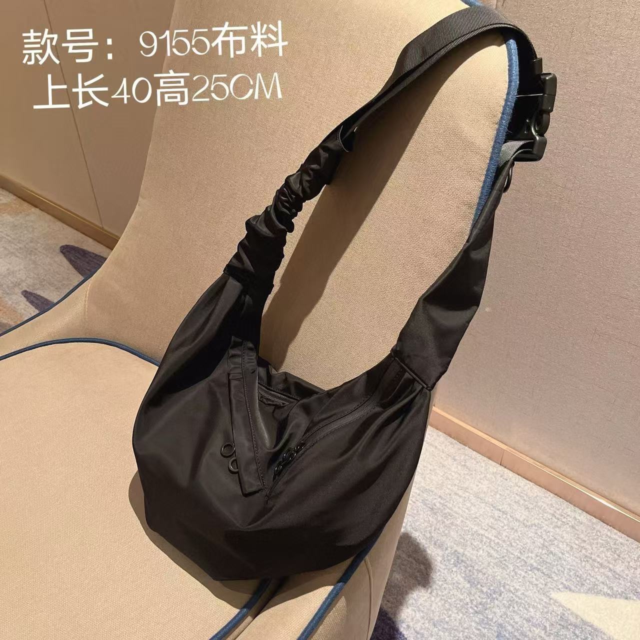 小众爆款牛津布饺子包包2024新款春夏时尚百搭大容量慵懒风单