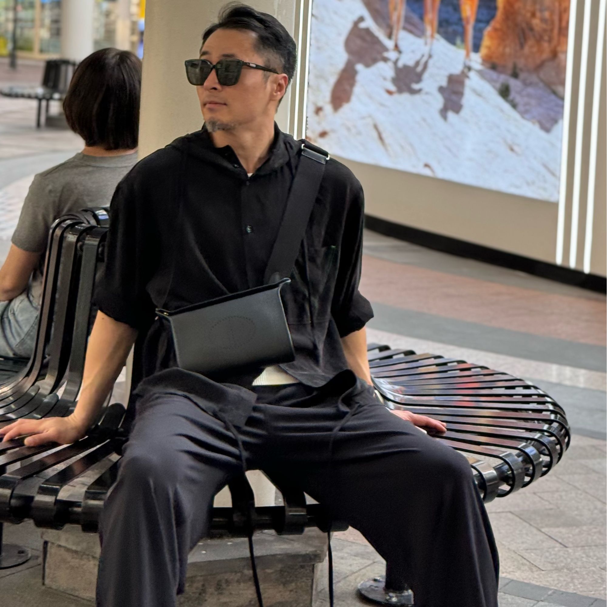 男士时尚休闲黑色潮流单肩包