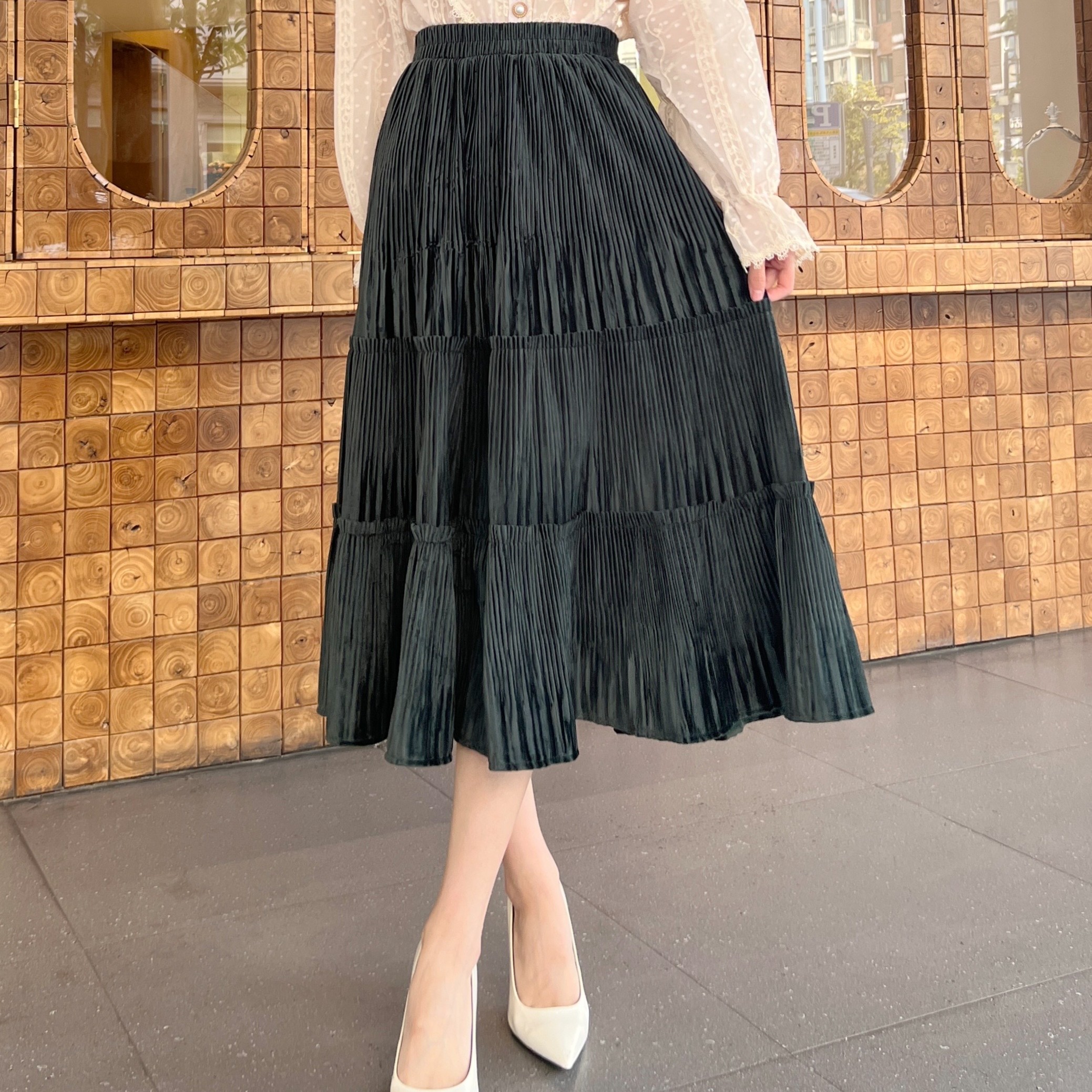 2025年秋冬新款丽丝绒拼接时尚百搭半身裙