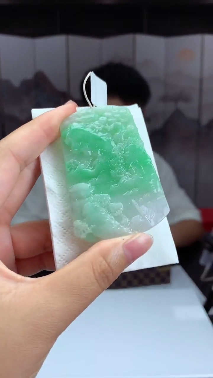 【闪购商品】定制翡翠未镶嵌挂件多样性发货（拍一发一）