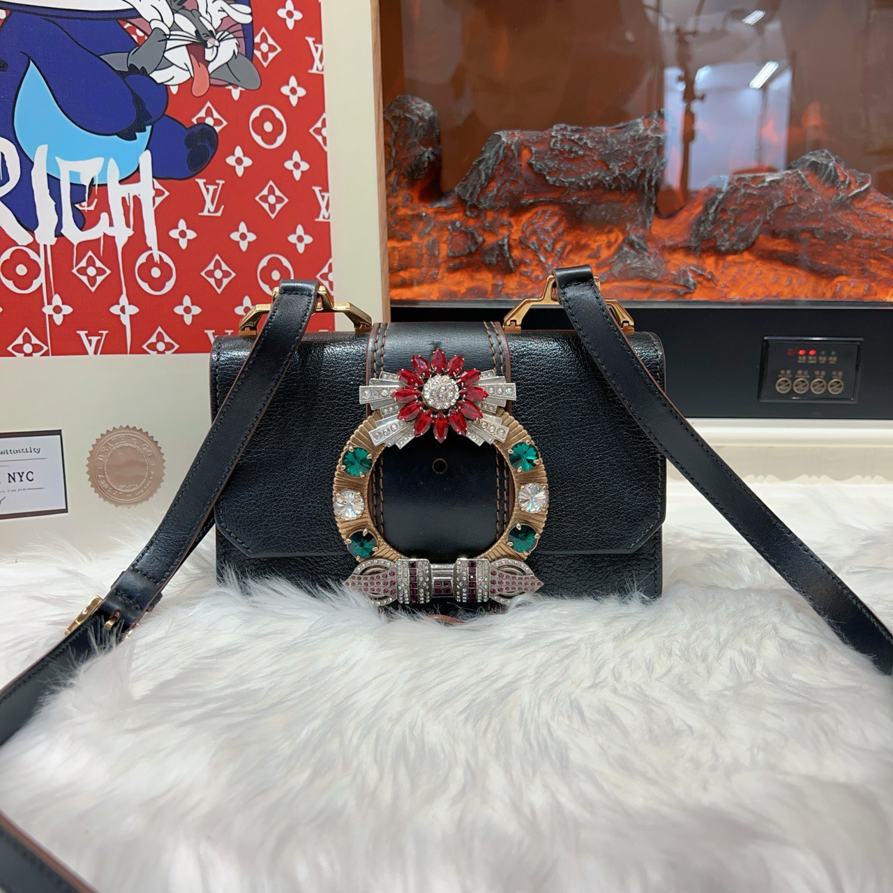 95新 MIU MIU/缪缪 缪缪宝石太阳花斜挎包 a4579