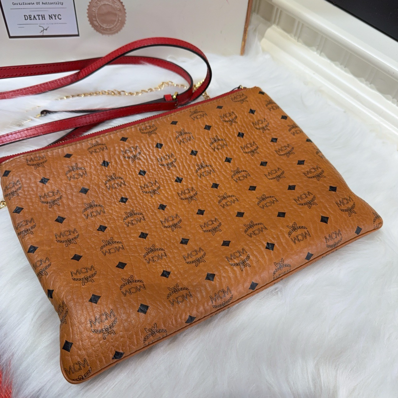 95新 MCM mcm 干邑色斜挎包 cj3036