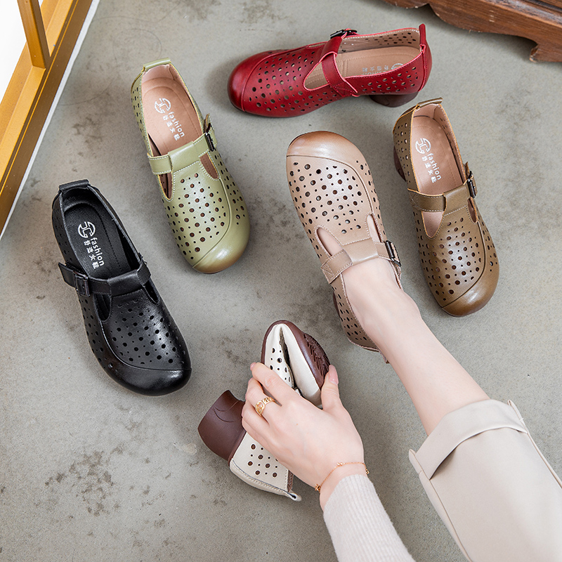 30232真皮凉鞋舒适夏季中老年软底透气一脚蹬粗跟镂空洞洞鞋