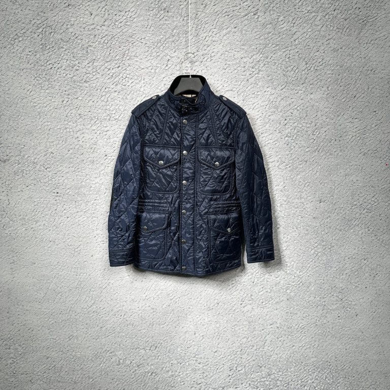 98 Burberry 巴宝莉/博柏利 藏蓝色薄款羽绒服格纹内里 尺码：XS
