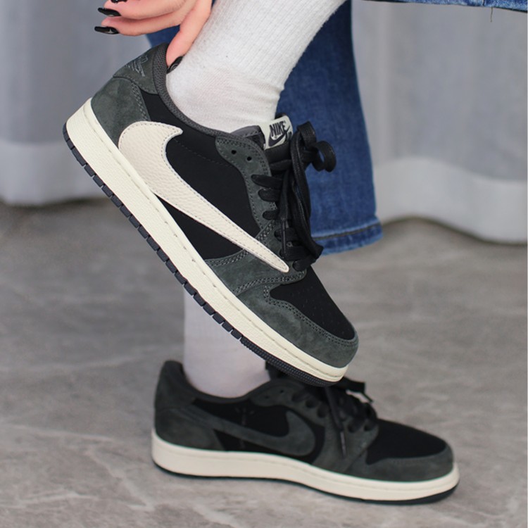 NIKE/耐克 AJ1 LOW 黑灰倒钩休闲情侣百搭低帮板鞋【定制球鞋】