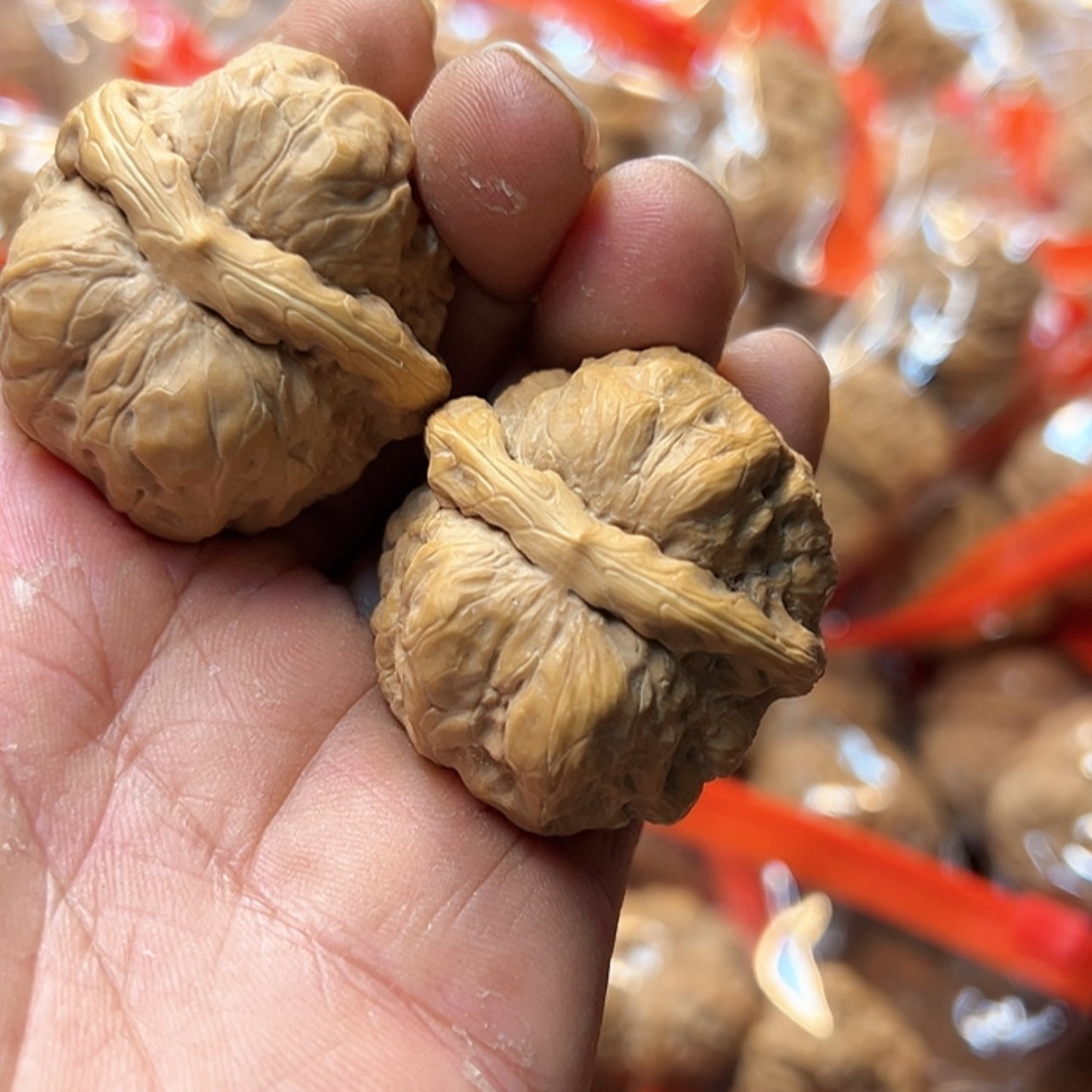 【闪购商品】桃核吊坠我***脖