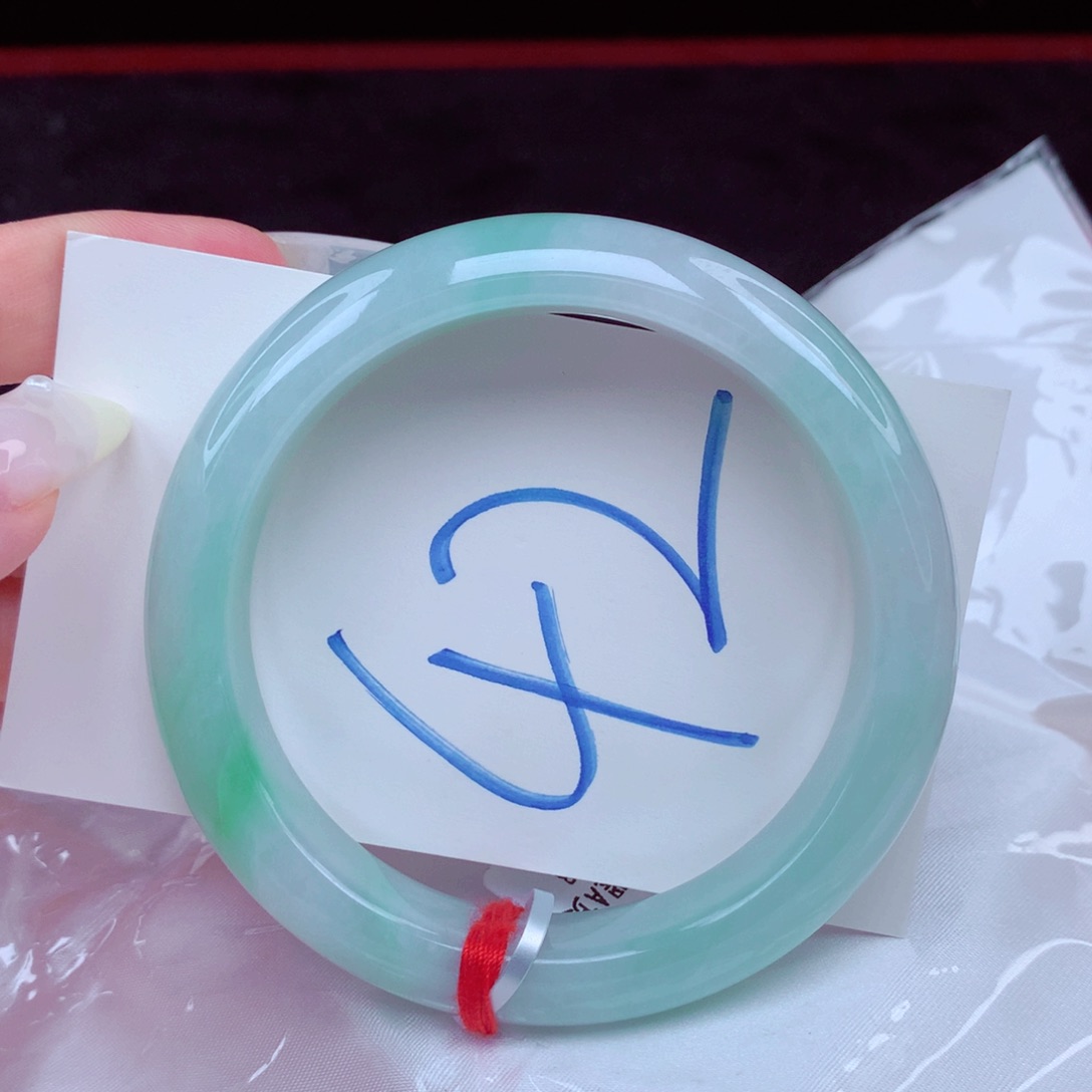 翡翠手镯未镶嵌翡翠手镯777