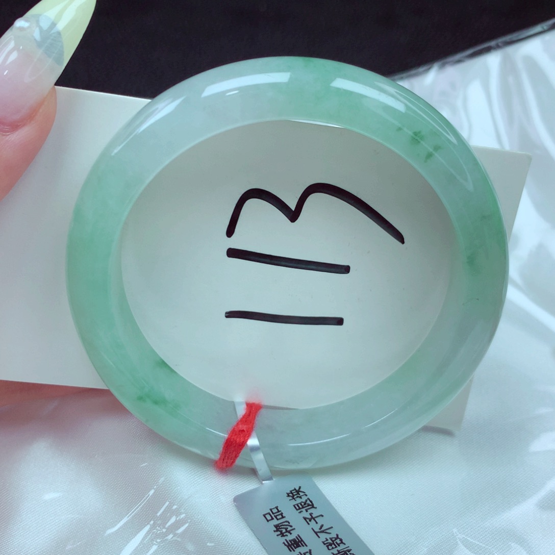 翡翠手镯未镶嵌翡翠手镯777