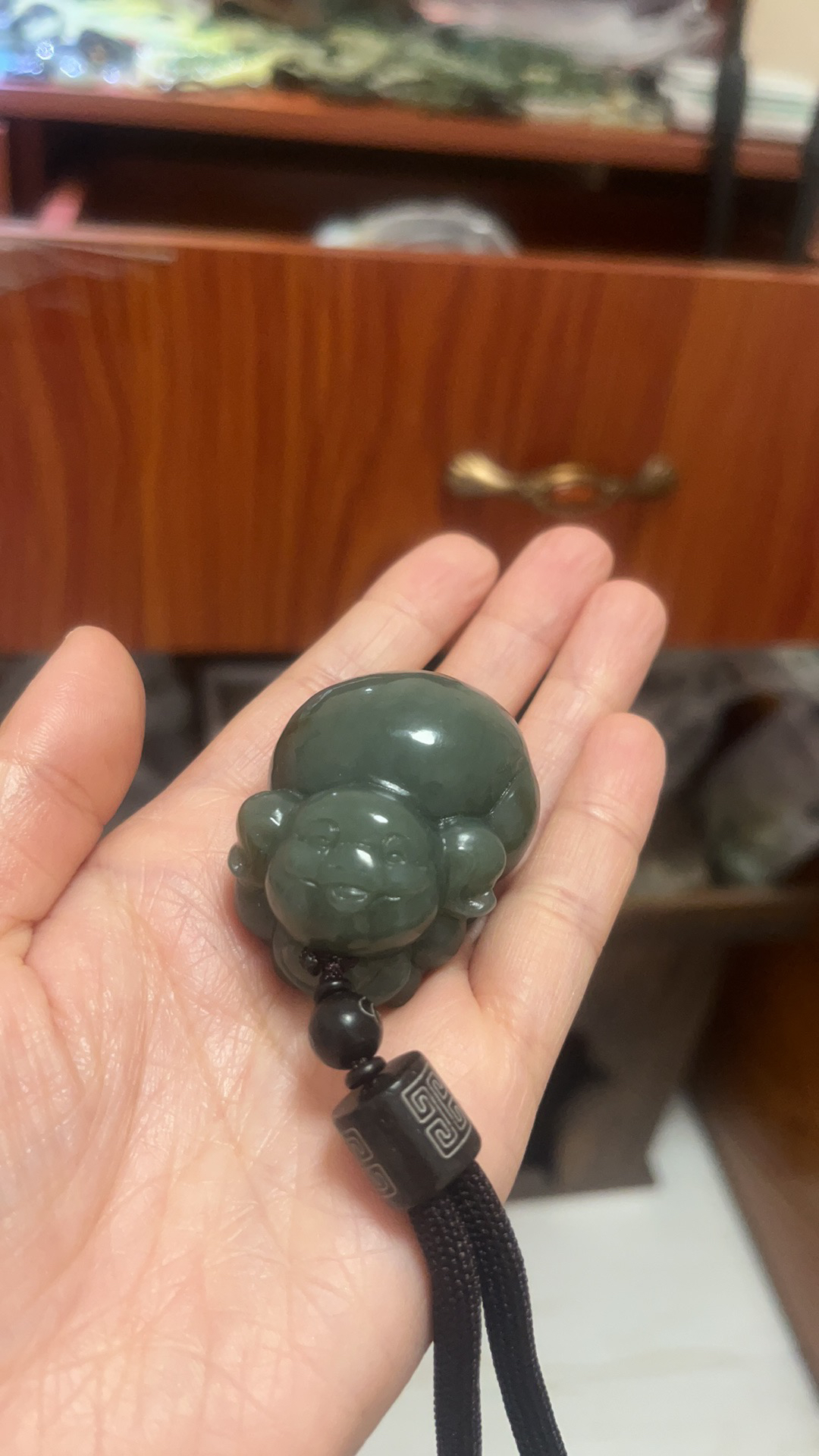 和田玉手把件发财猪立体