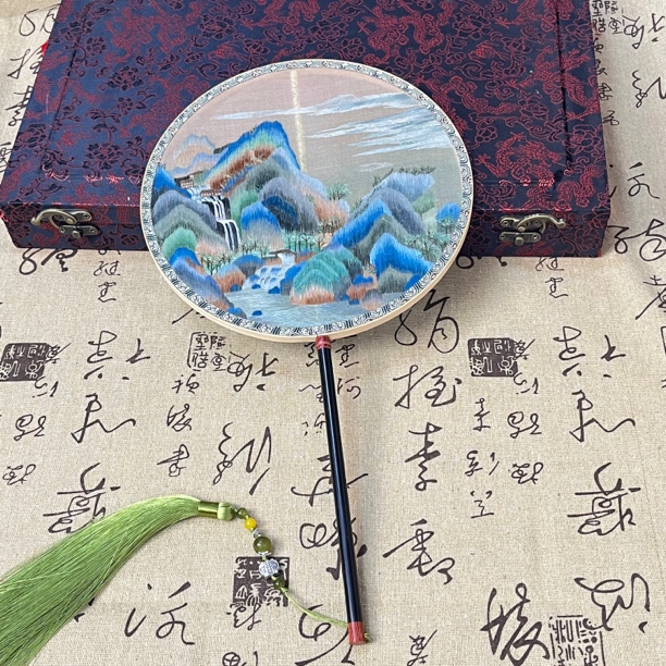 苏绣手工团扇双面绣扇子国风女汉服团扇千里江山图工艺扇檀木香妃