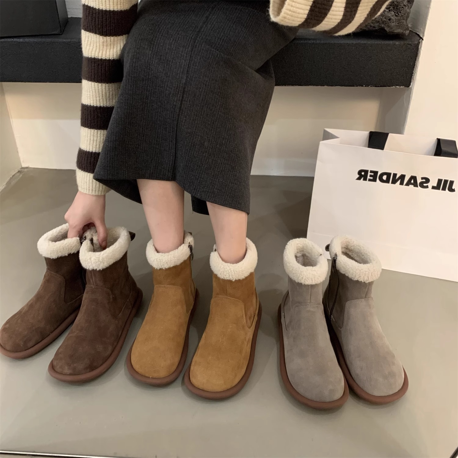 红蜻蜓牌雪地靴女秋冬2023年新款复古加绒棉鞋子平底丑萌毛毛短靴