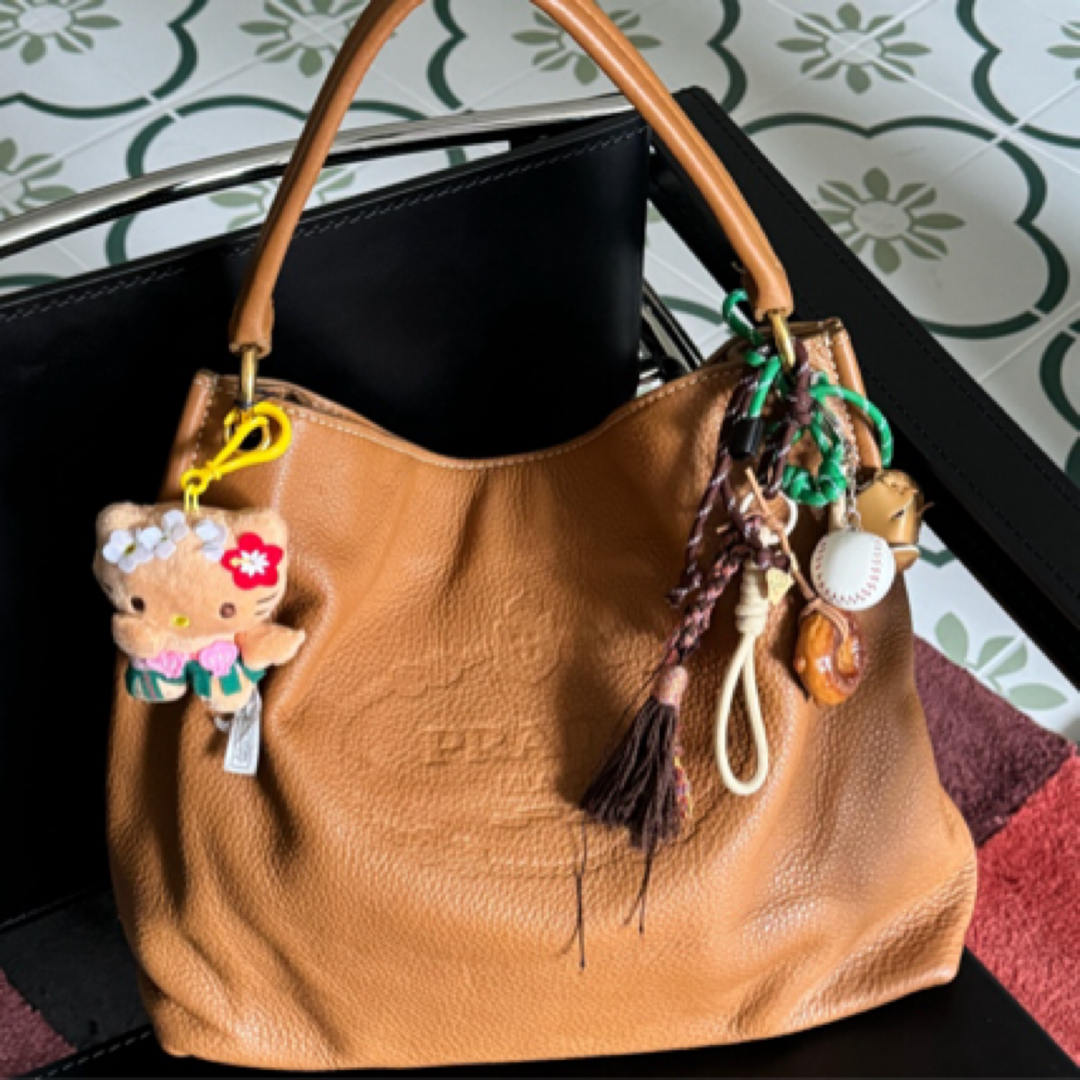 95新 Prada/普拉达 Prada全皮托特底长37厘米单肩包 66900749