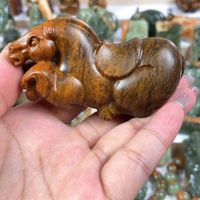 【闪购商品】岫岩河磨玉（透闪石质玉）把件未镶嵌黄**情