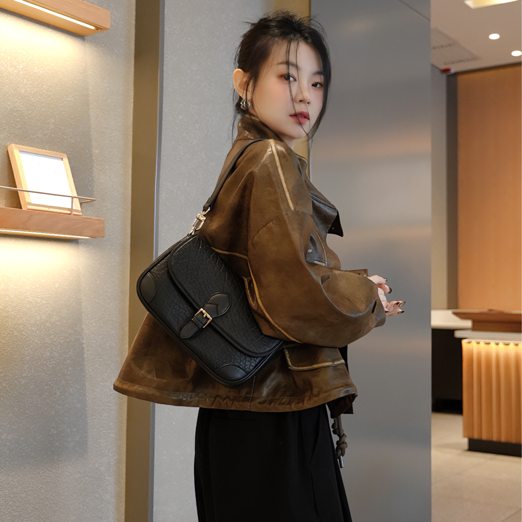 【CEFIRO · CiCi】 新品上新！新款女包 WGG-1FA729-1101 黑色