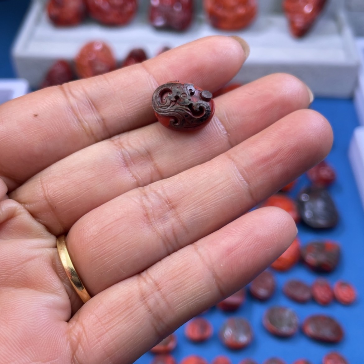 【闪购商品】南红玛瑙颈饰未镶嵌苏***倒