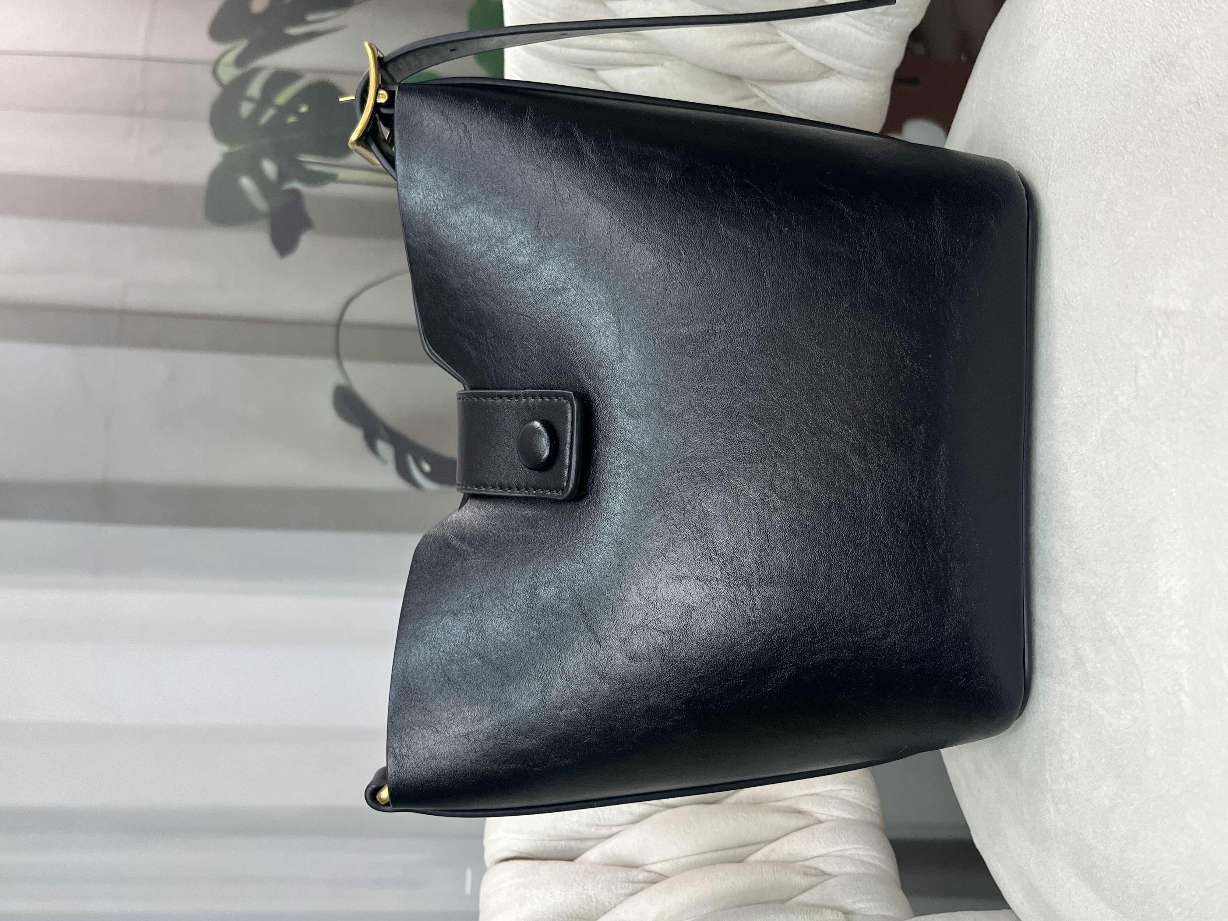 LQ-ONLY-QUEEN手工真皮女包手提水桶黑色