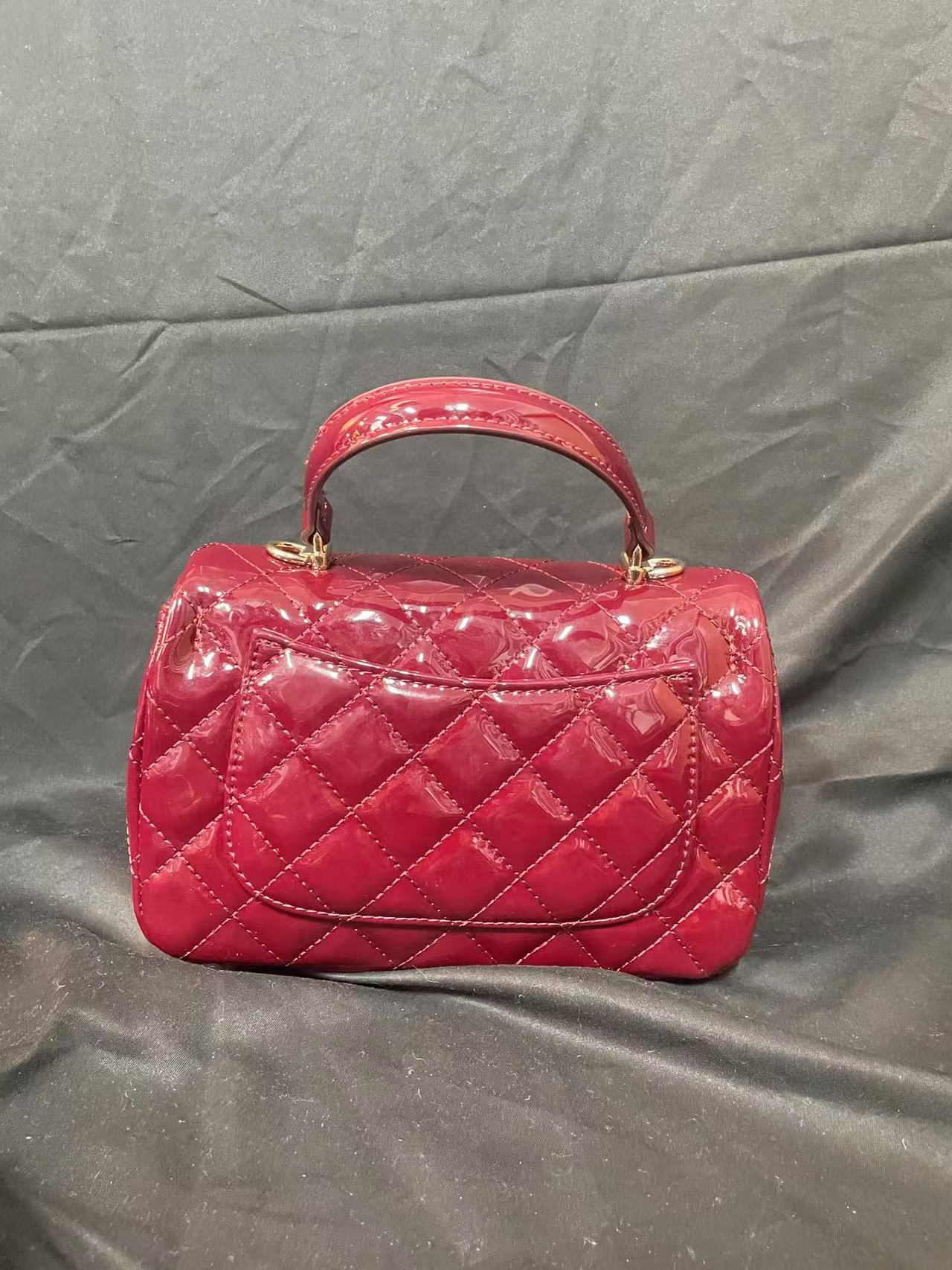 LQ-WITH-QUEEN真皮女包漆皮胖手提包红色