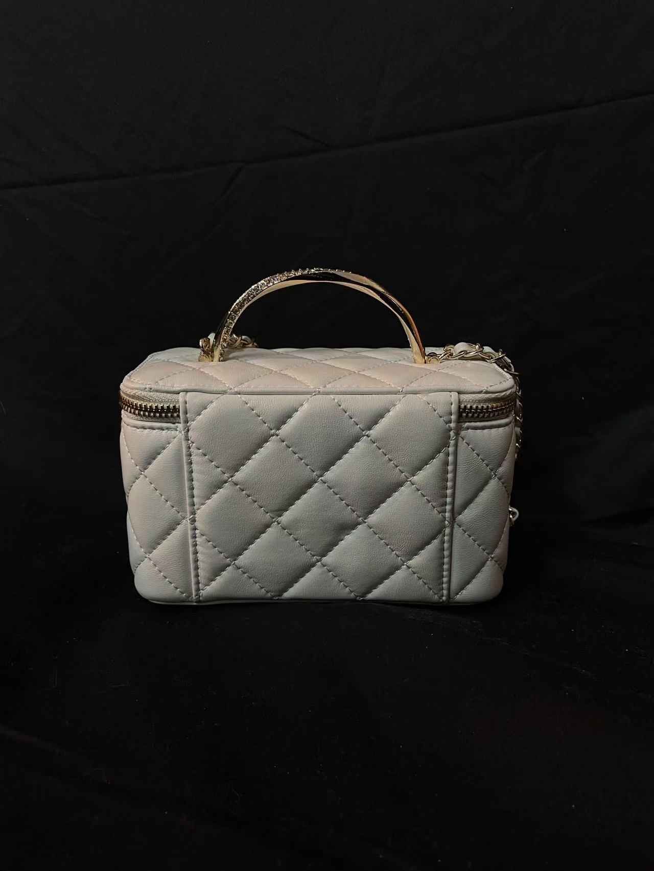 LQ-WITH-QUEEN真皮女包镜盒子白色-1