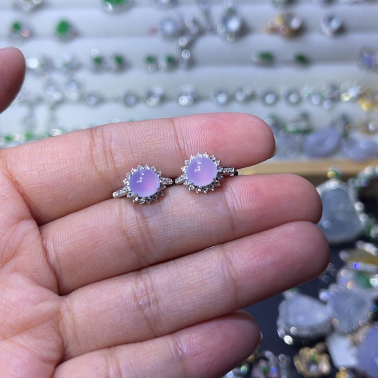 【闪购商品】翡翠耳饰18K金镶嵌M****草