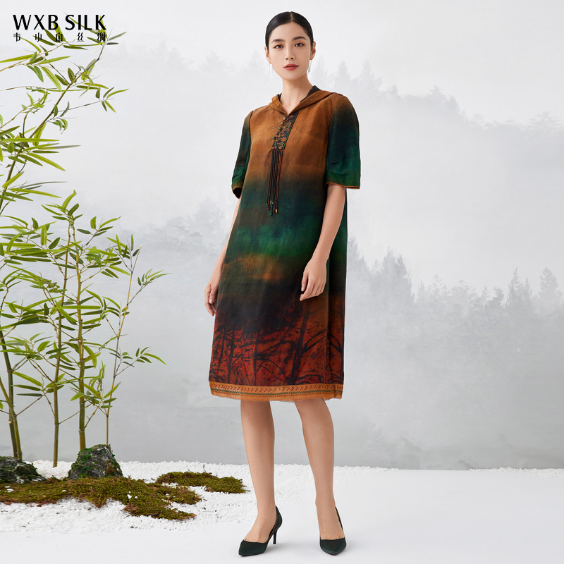 韦小宝香云纱25年新款夏连衣裙桑蚕丝宽松连帽女连衣裙2321147036