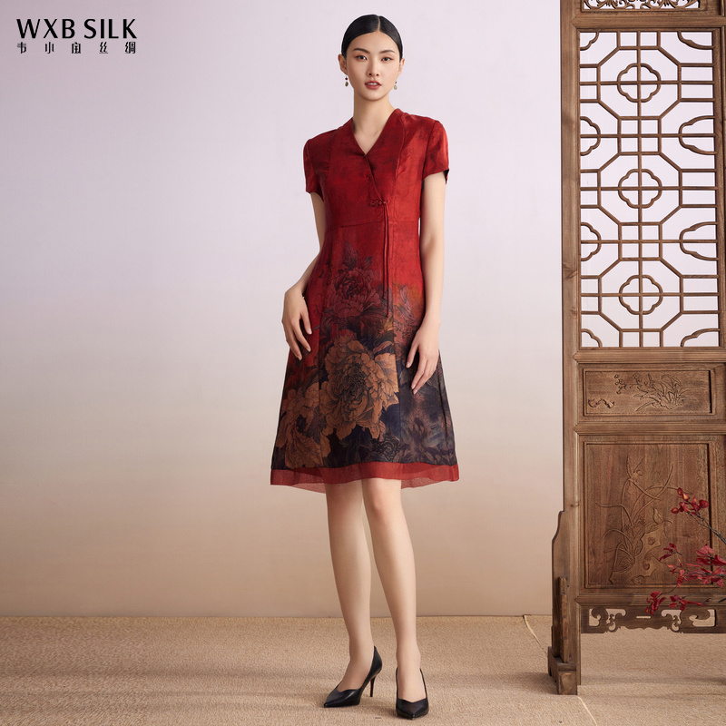 韦小宝香云纱桑蚕丝喜妈妈喜婆婆大花手绘连衣裙6321147529