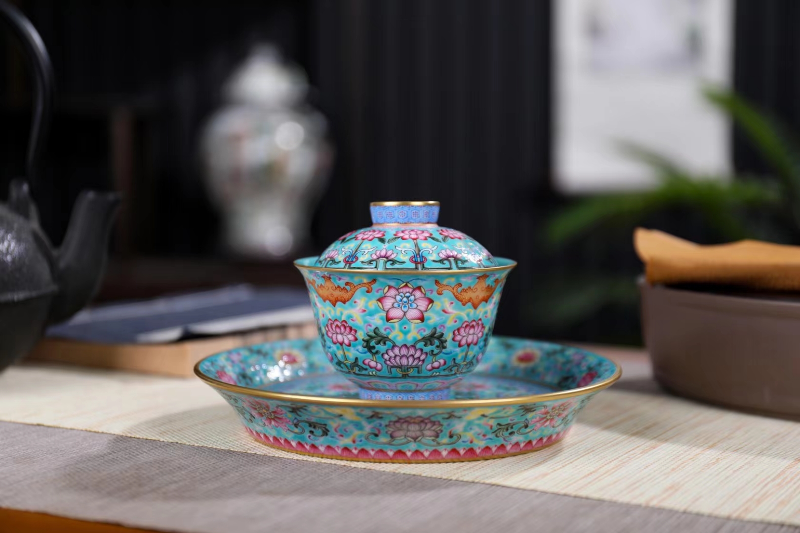 珐琅彩松石绿地描金图案家合福顺盖碗四件套组陶瓷