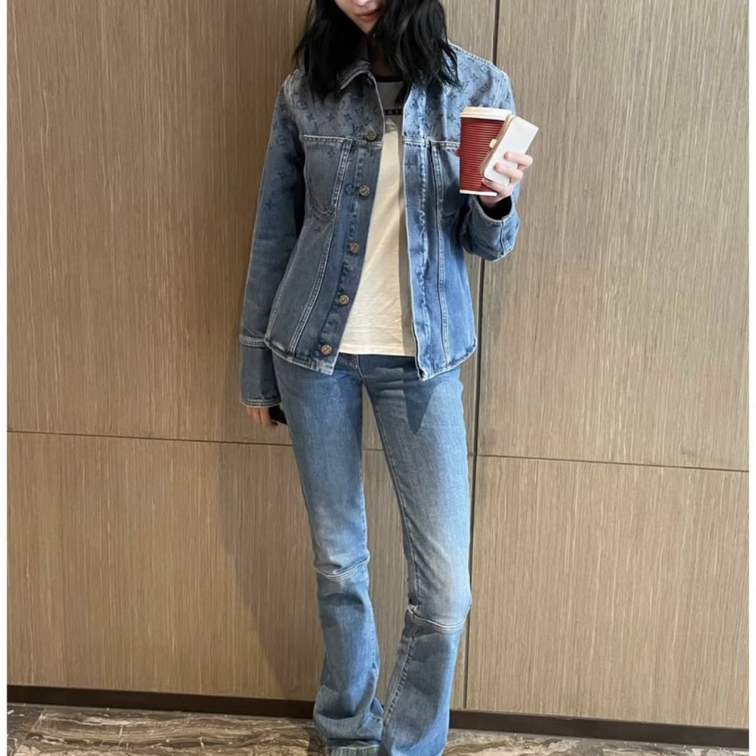 95新 LouisVuitton/路易威登 000354 水洗渐变翻领牛仔外套 54码