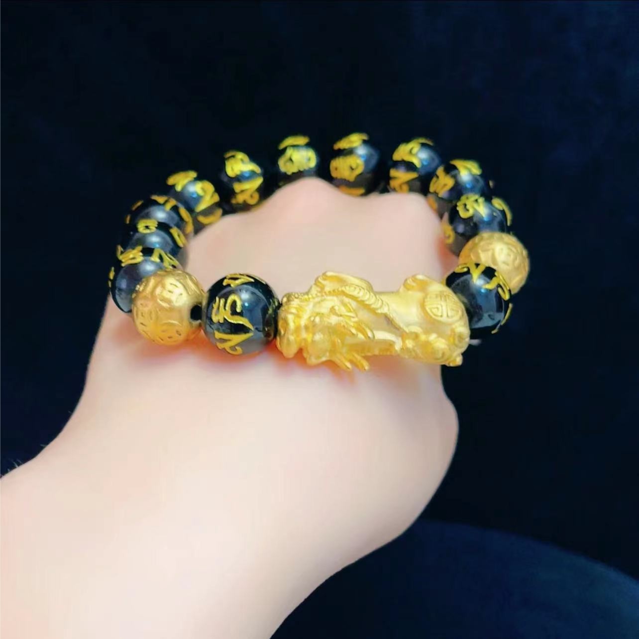 合金手链 合金材质 时尚款 六字箴言皮丘手串