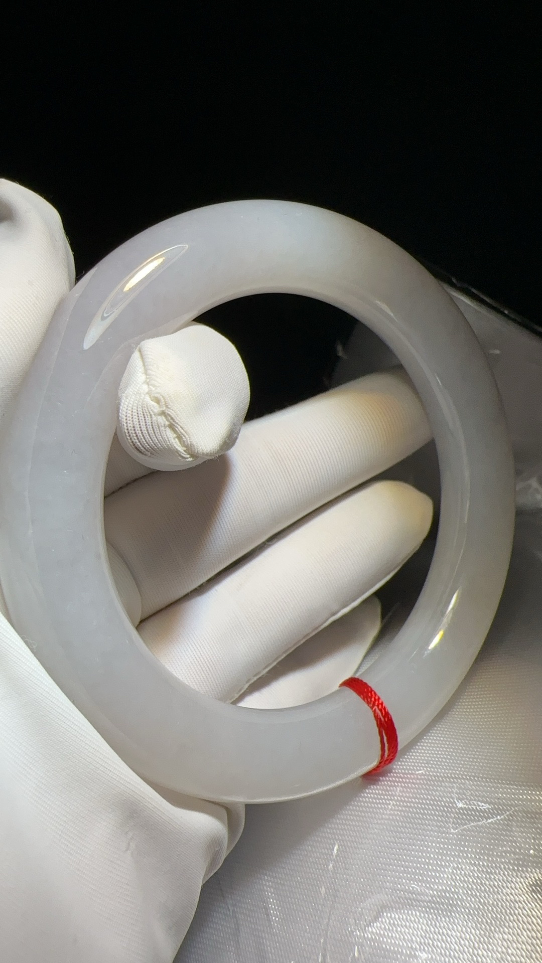 翡翠手镯全美品，底子干净