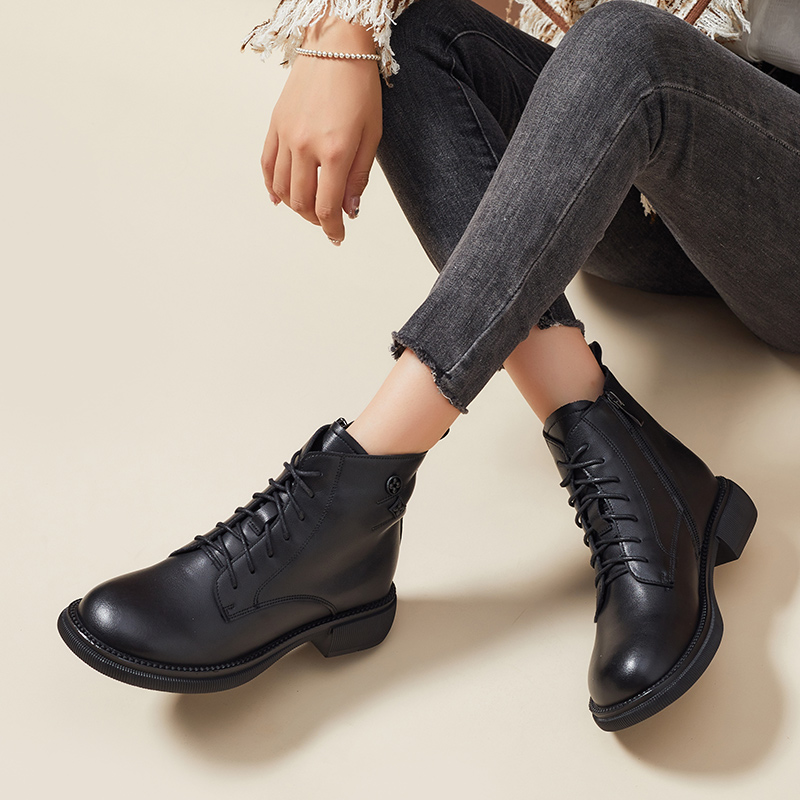 W216-10 美姿大码女鞋真皮马丁靴2025平底粗跟加绒短靴女马丁靴