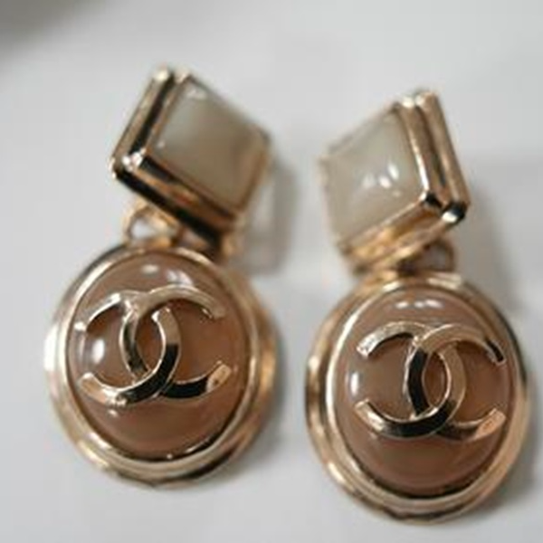 95新  CHANEL琉璃吊坠耳夹 73460218 C068