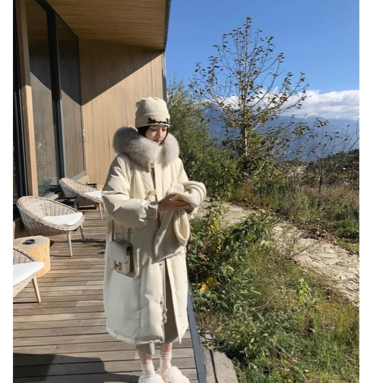 爆款时尚韩版大毛领设计感小众品牌高级简约收腰冬季2024加厚棉衣