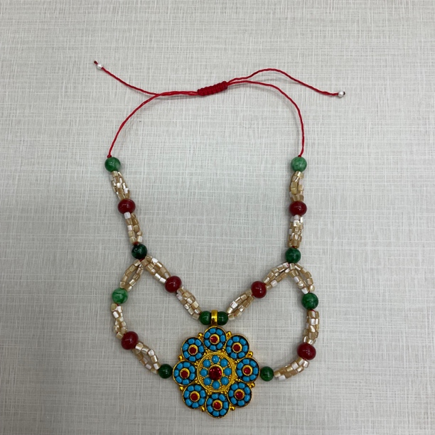 巴尔久民族童装。儿童女宝宝配饰项链头饰